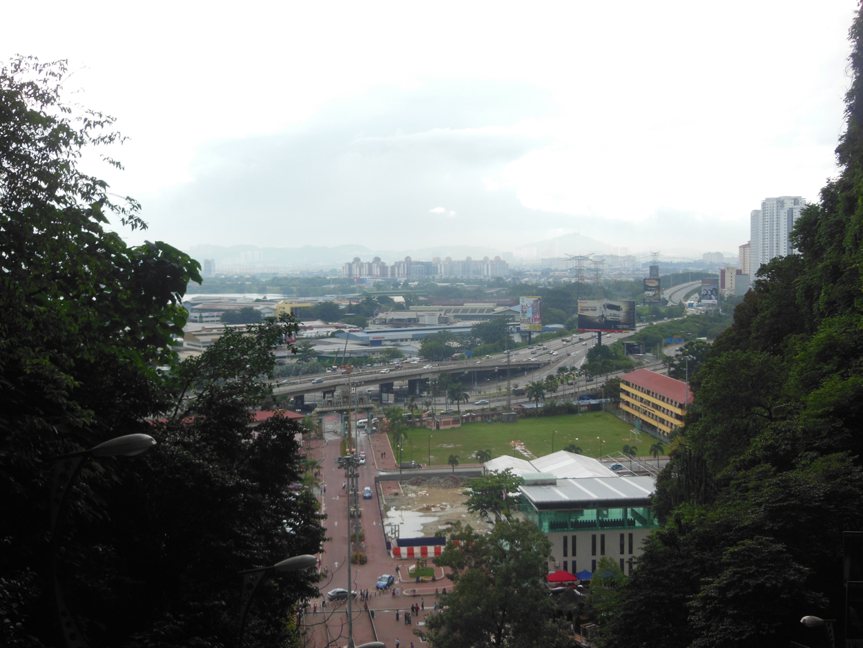 2013-11-03 Kuala Lumpur (Beim Tempel) 